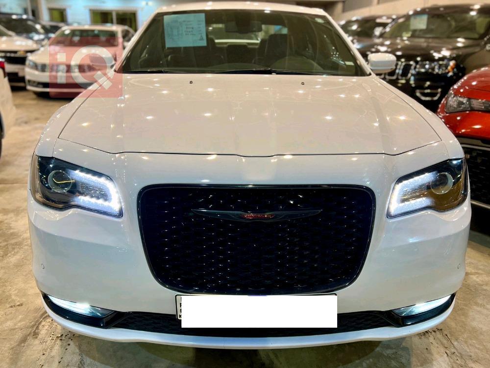كرايسلر 300